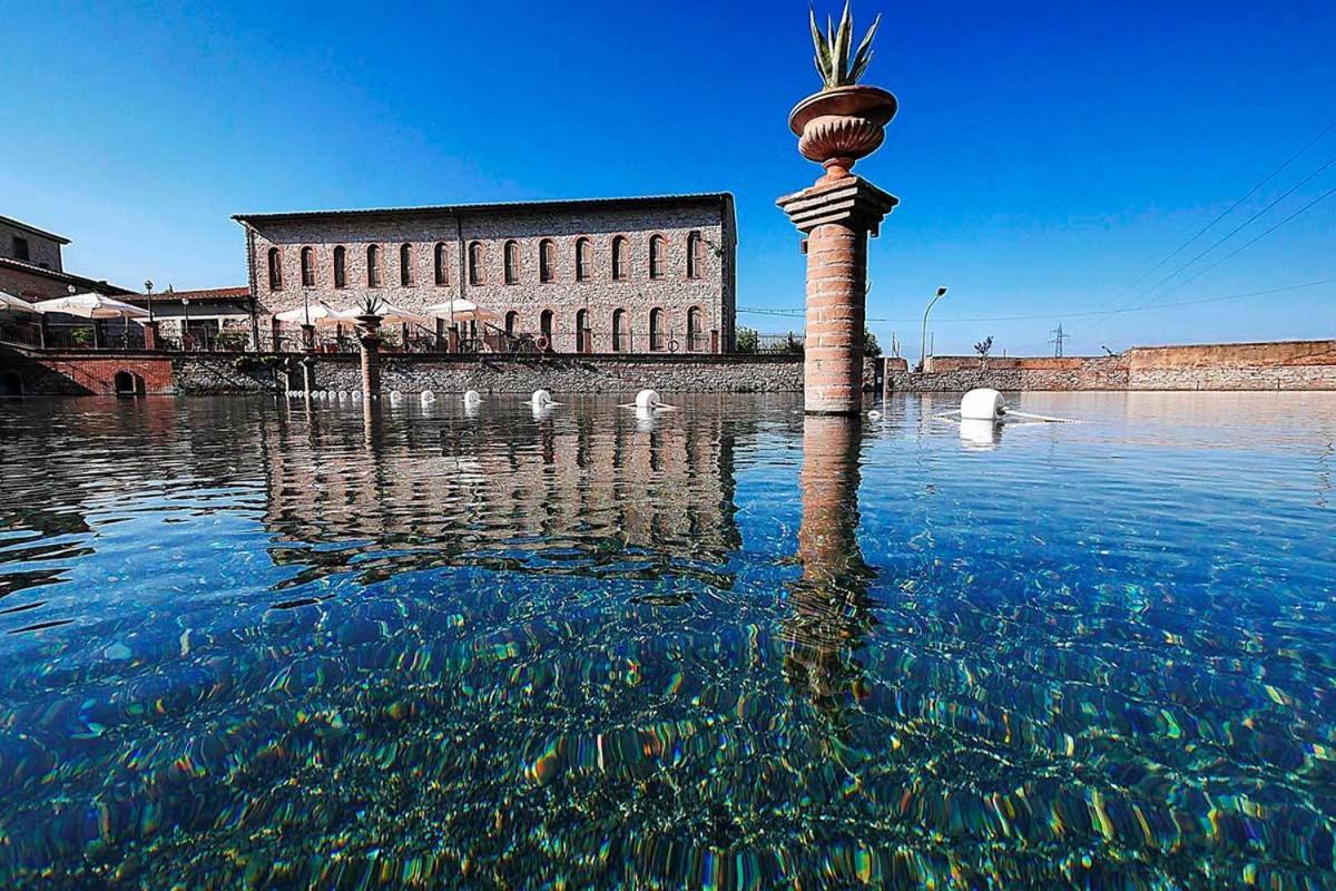 Apartamento A Casa Di Berna E Tere Venturina Terme Exterior foto