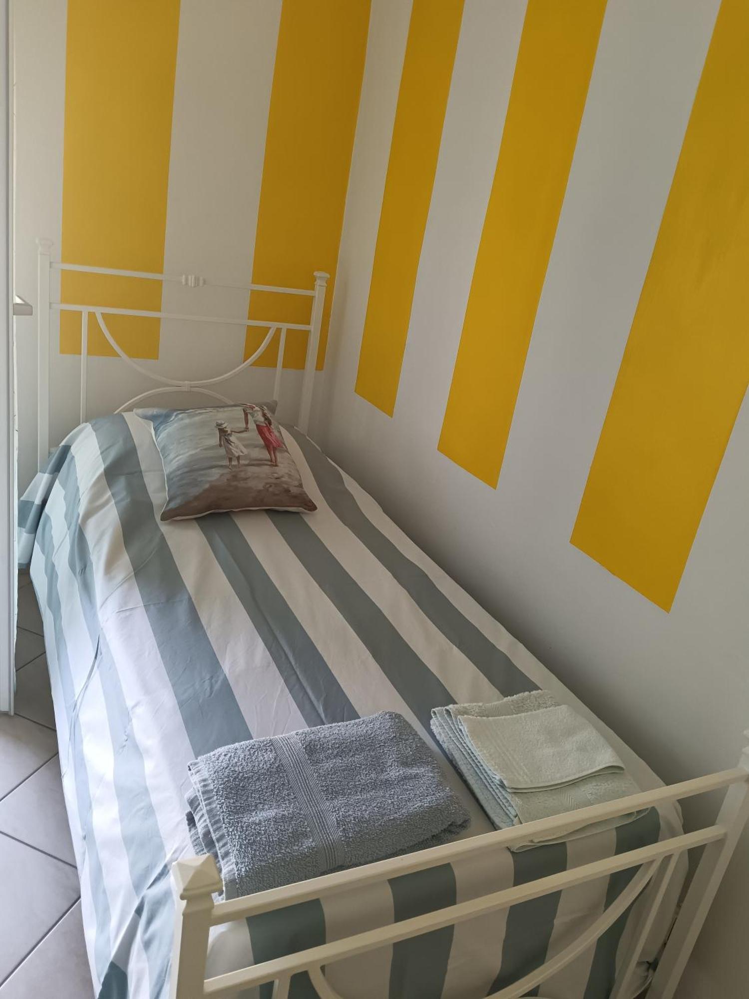 Apartamento A Casa Di Berna E Tere Venturina Terme Exterior foto