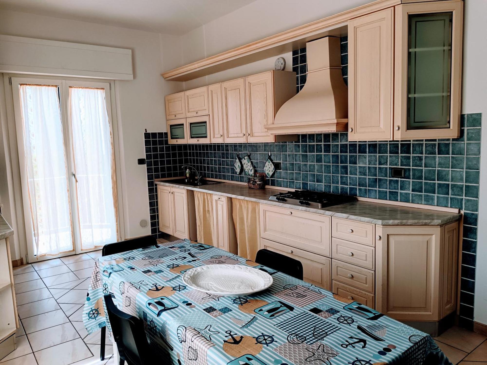 Apartamento A Casa Di Berna E Tere Venturina Terme Exterior foto