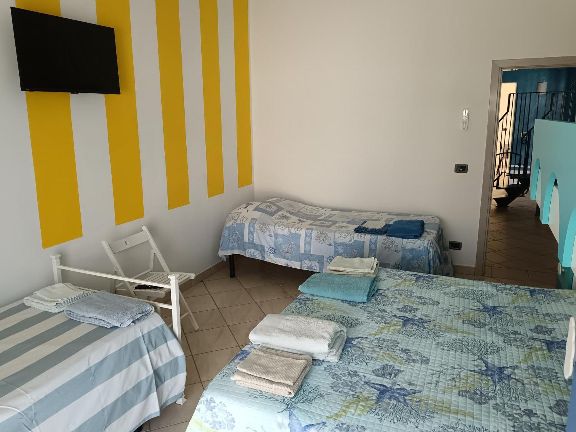 Apartamento A Casa Di Berna E Tere Venturina Terme Exterior foto