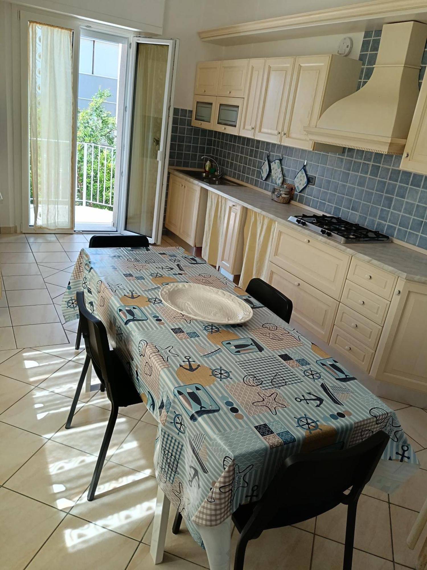 Apartamento A Casa Di Berna E Tere Venturina Terme Exterior foto